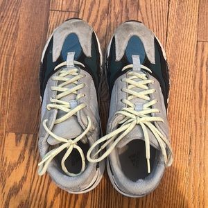 YEEZY BOOST 700 men’s size 10.5